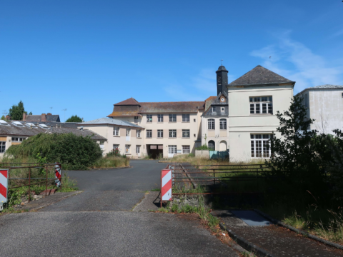 Réhabilitation de l’ancien hôpital en hôtel de 29 chambres à PONT L'EVEQUE (14)